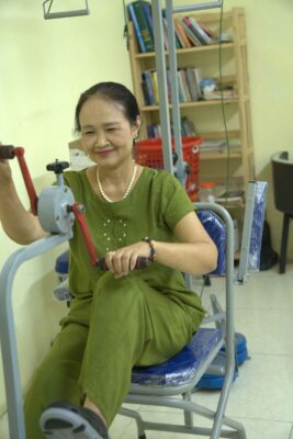 Chăm sóc người cao tuổi sau tai biến, đột quỵ