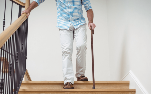 cham-soc-nguoi-khong-tu-di-lai-duoc-tai-nha