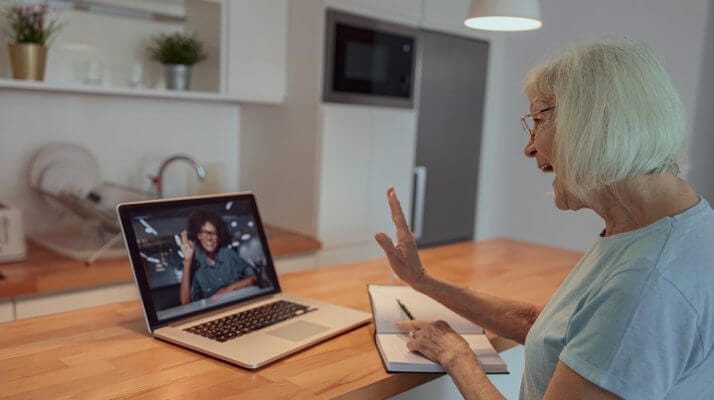 huong-dan-cham-soc-nguoi-cao-tuoi-tu-xa