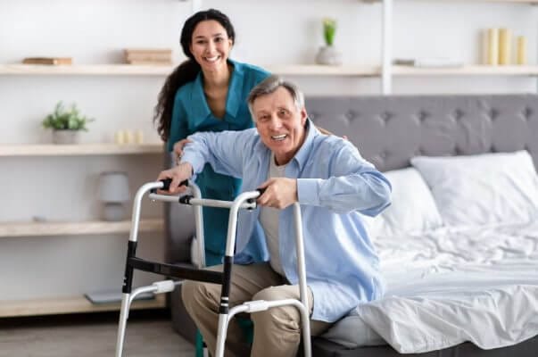 huong-dan-cham-soc-nguoi-cao-tuoi-tu-xa