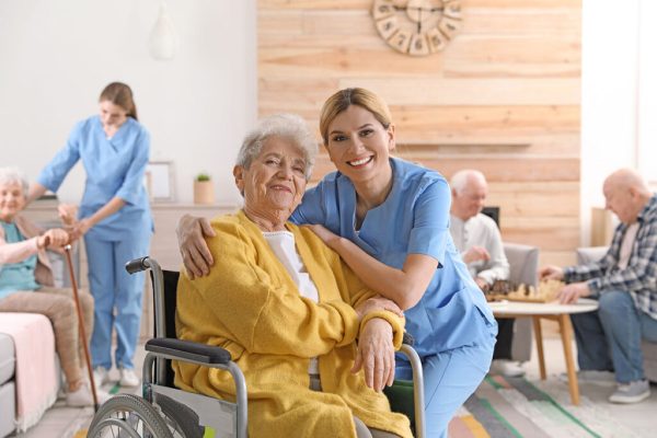 Chăm sóc người già ở viện dưỡng lão hà nội
